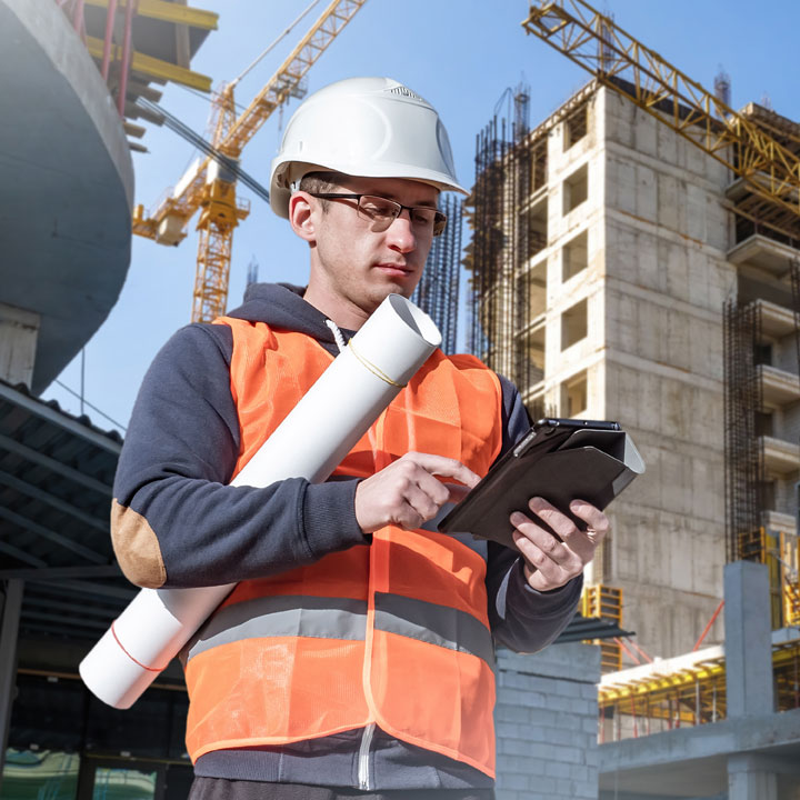 construction-worker-with-hat